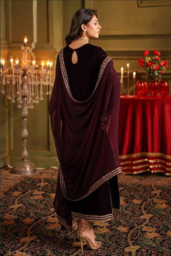 Charizma Velvet 9000 – Premium Winter Embroidered 3PC Collection
