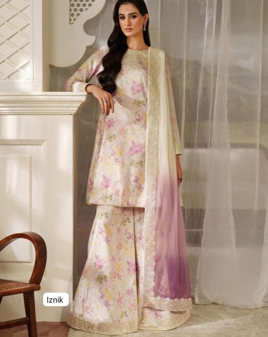 3 Piece Embroidered Lawn Suit -Iznik