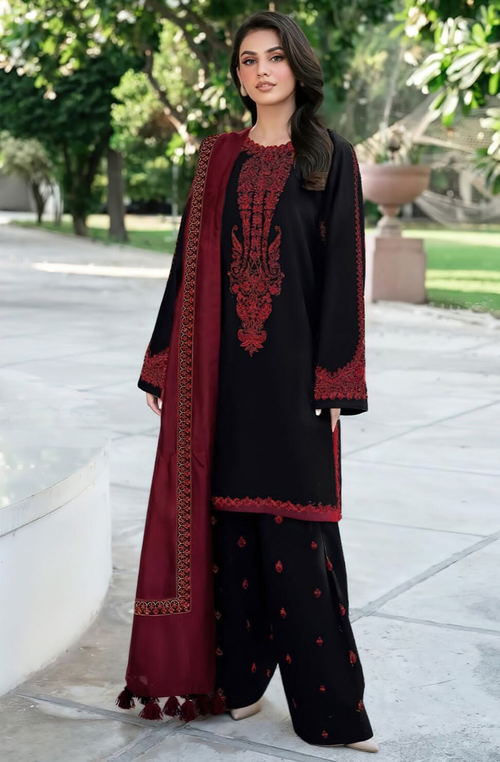 Unstitched Embroidered lawn 3pc suit