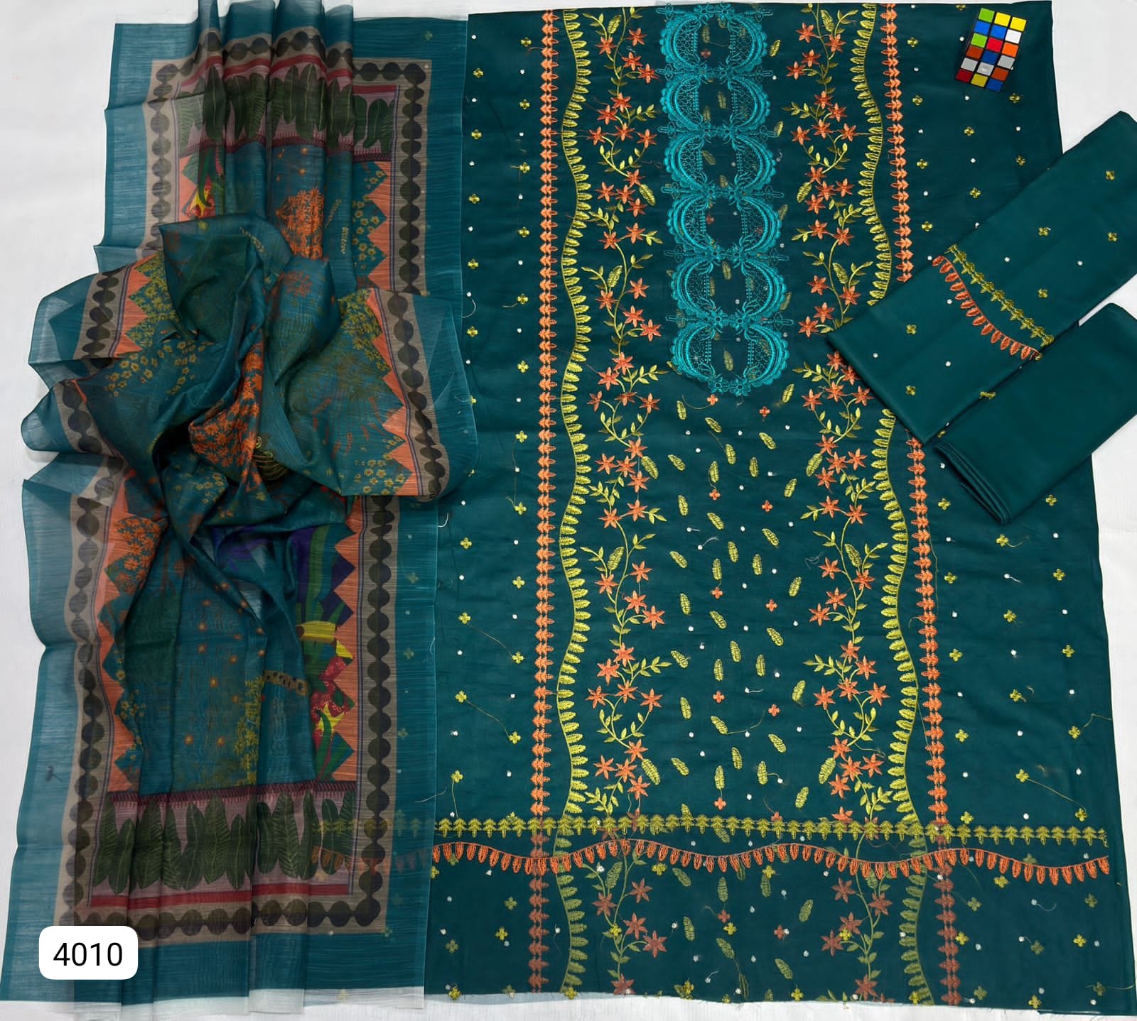 3 Piece Embroidered Lawn Suit