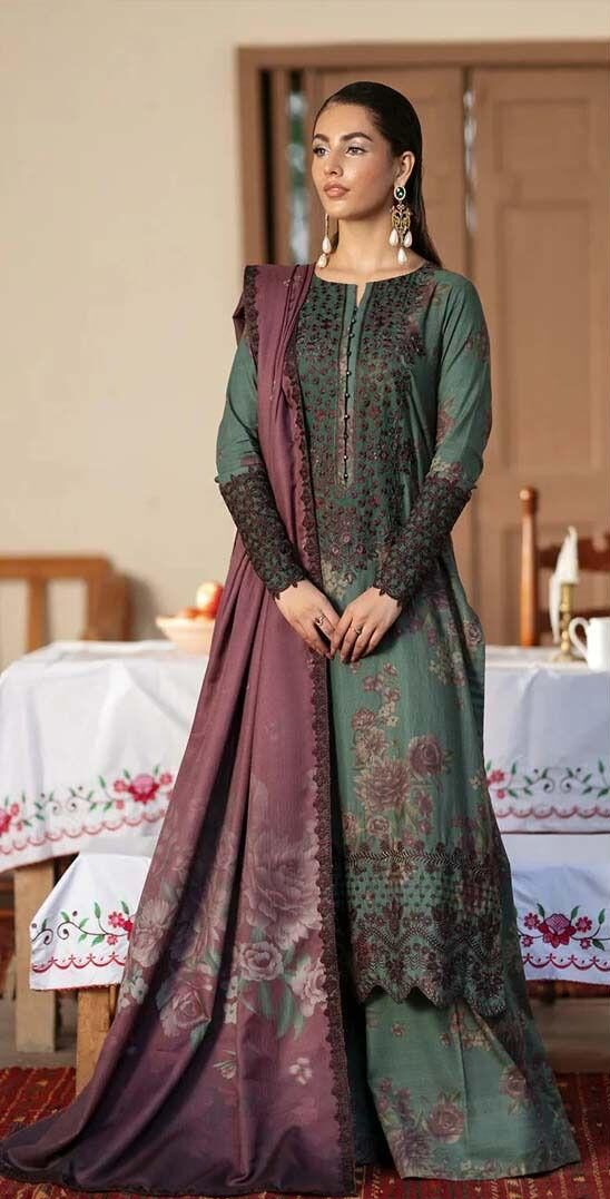 Embroidered Lawn 3 Piece Suit