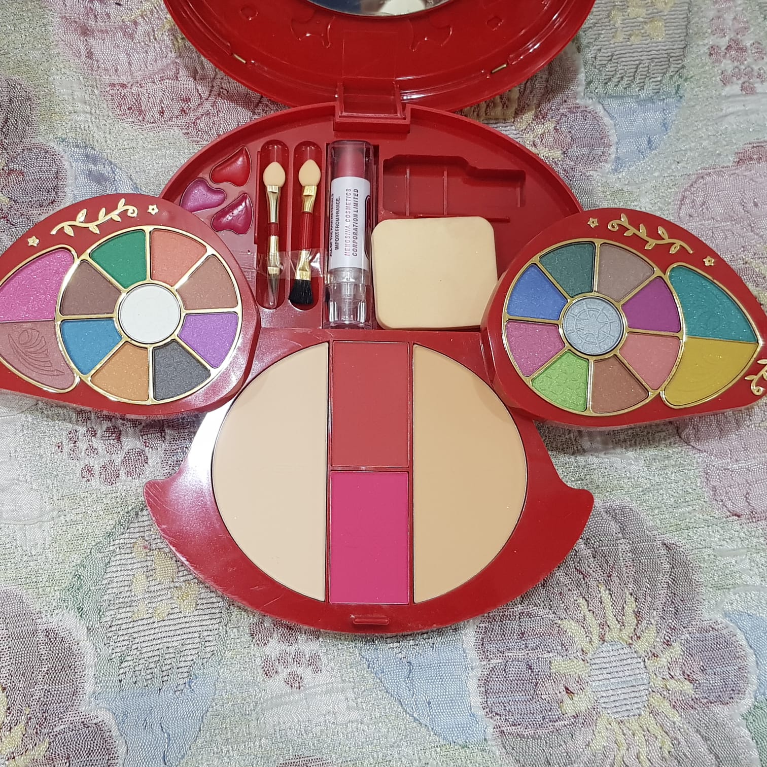KMES Oval Makeup Kit with Mirror