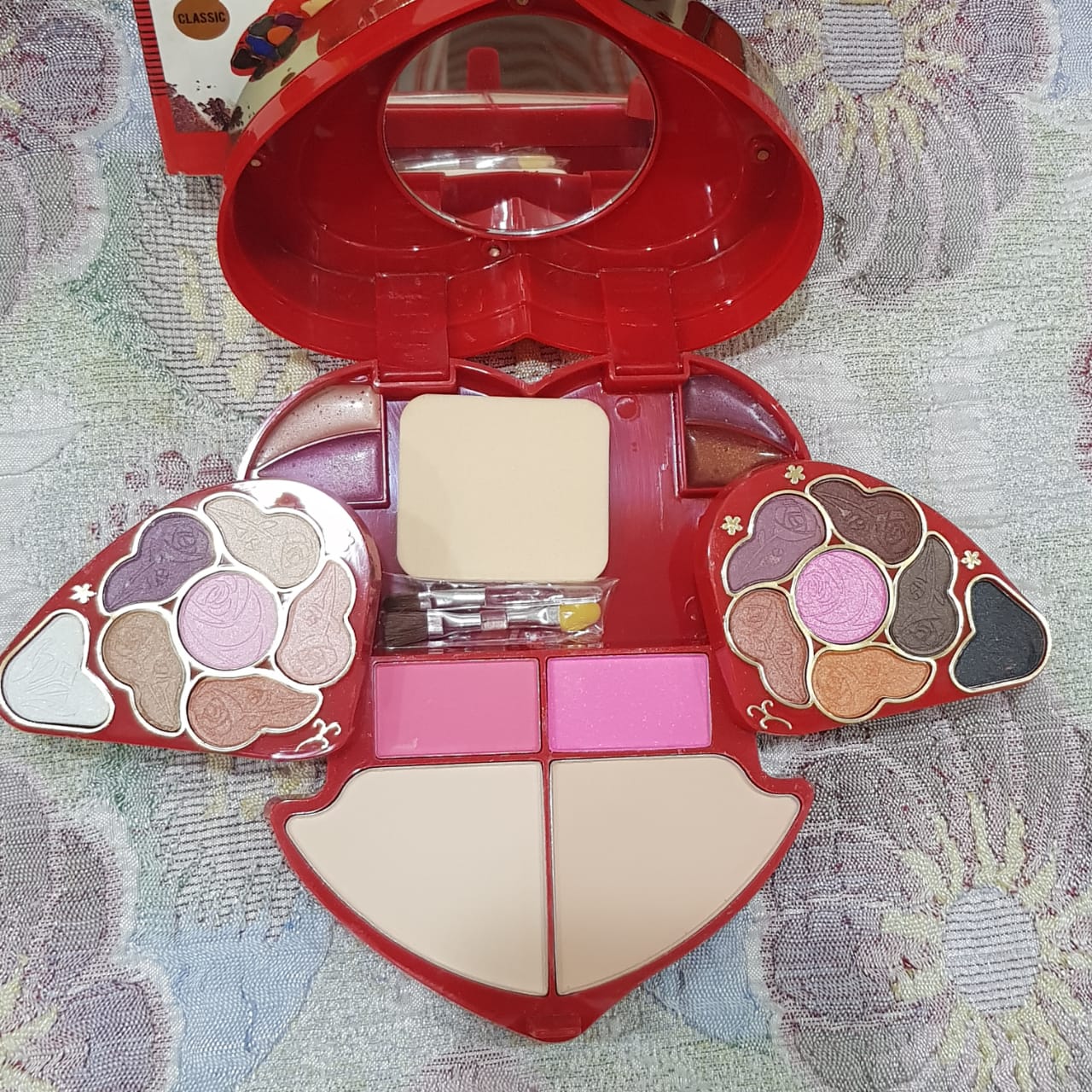 L'CHEAR Makeup Kit with Mirror