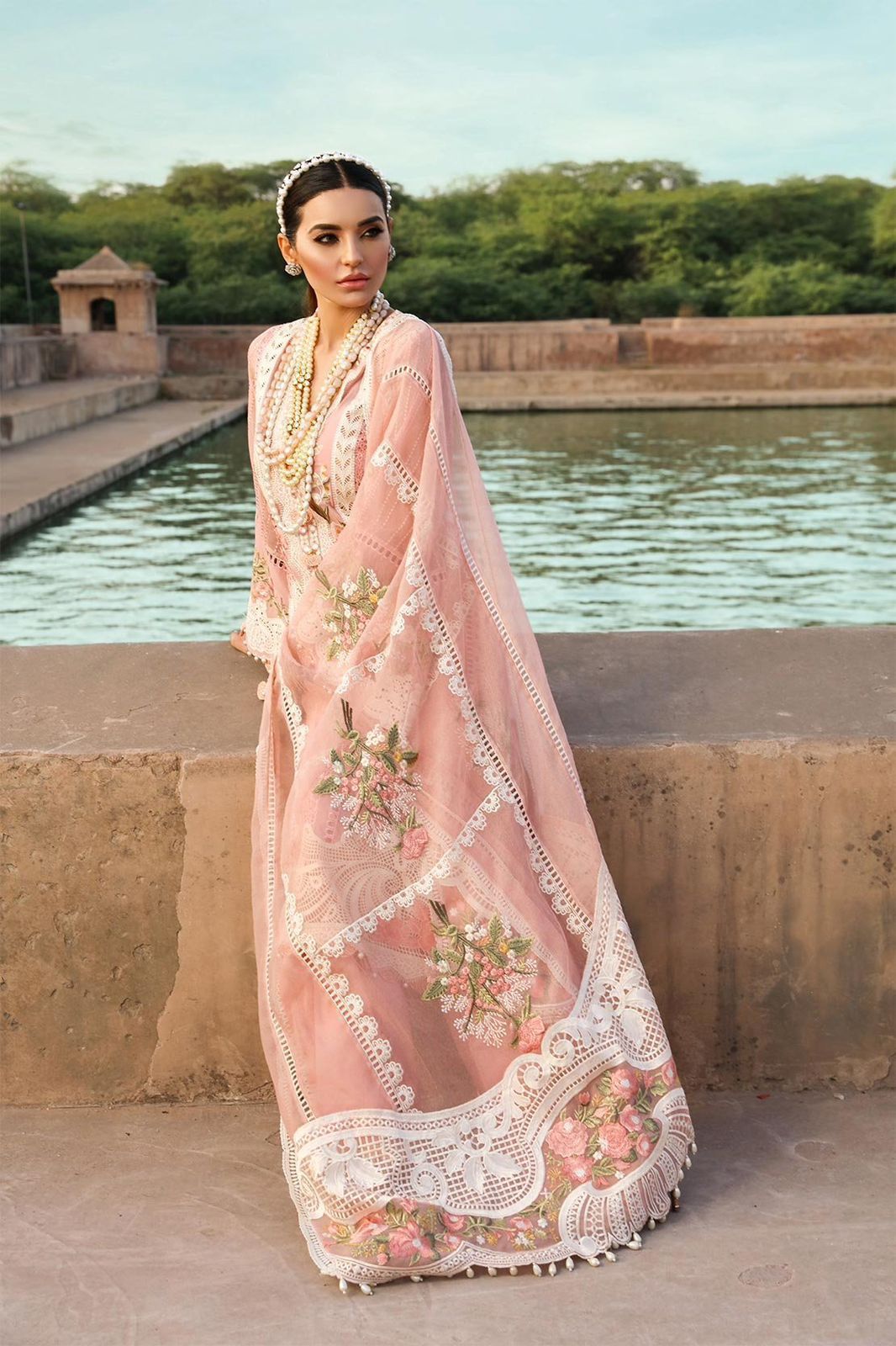 Embroidered Lawn 3 Piece Suit