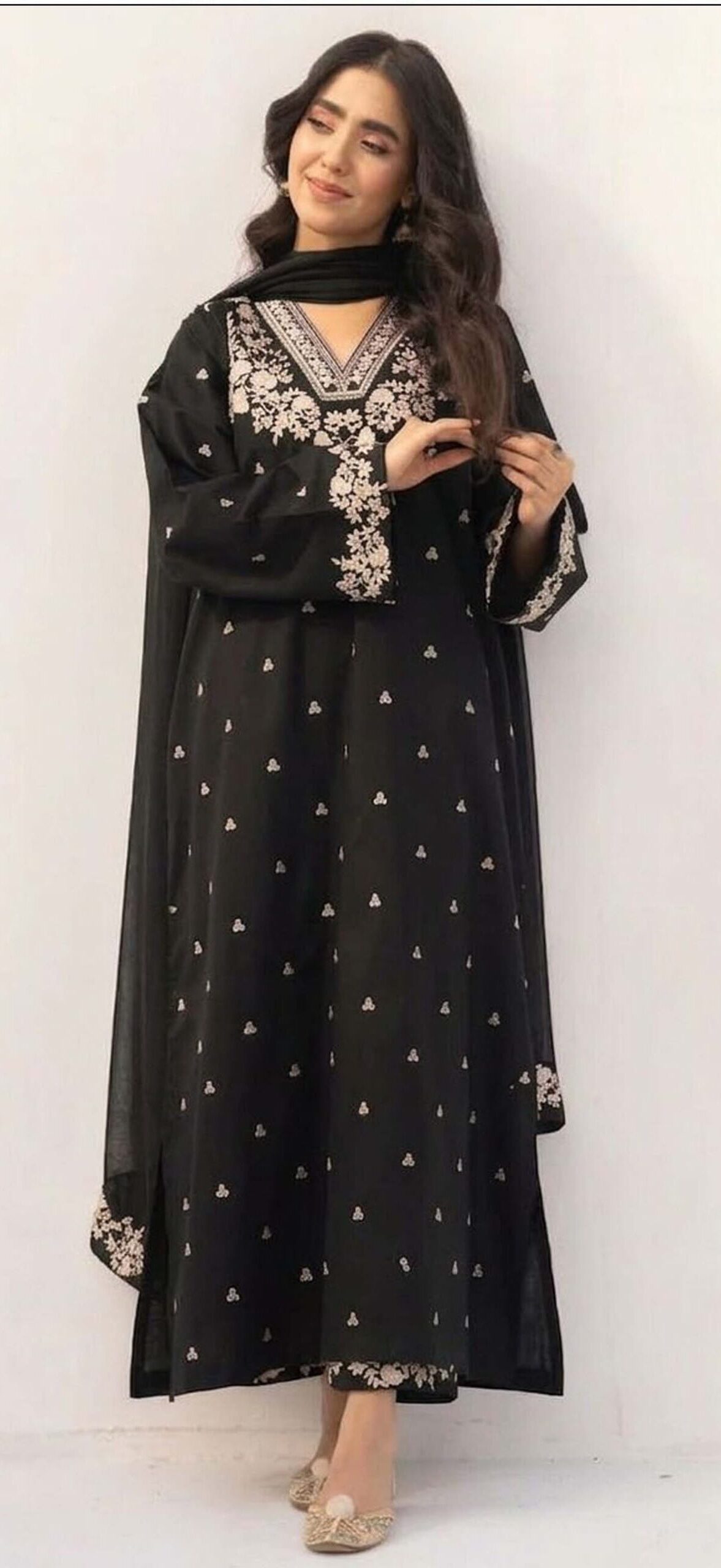 Unstitched Premium Embroidered Dhanak 3 Piece Suit