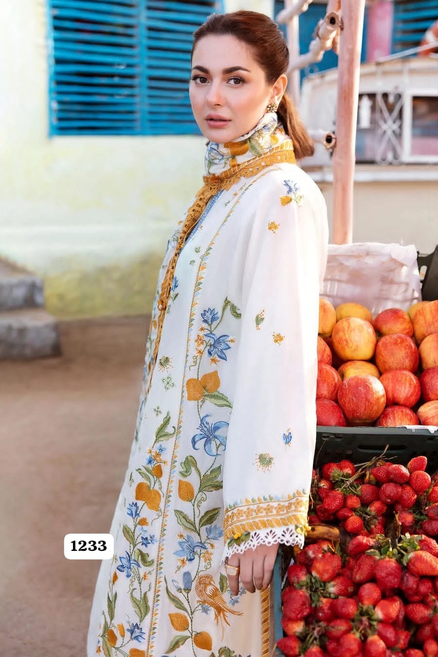 Batik Premium Unstitched 3 Piece Heavy Embroidered Dhanak Suit– Off-White