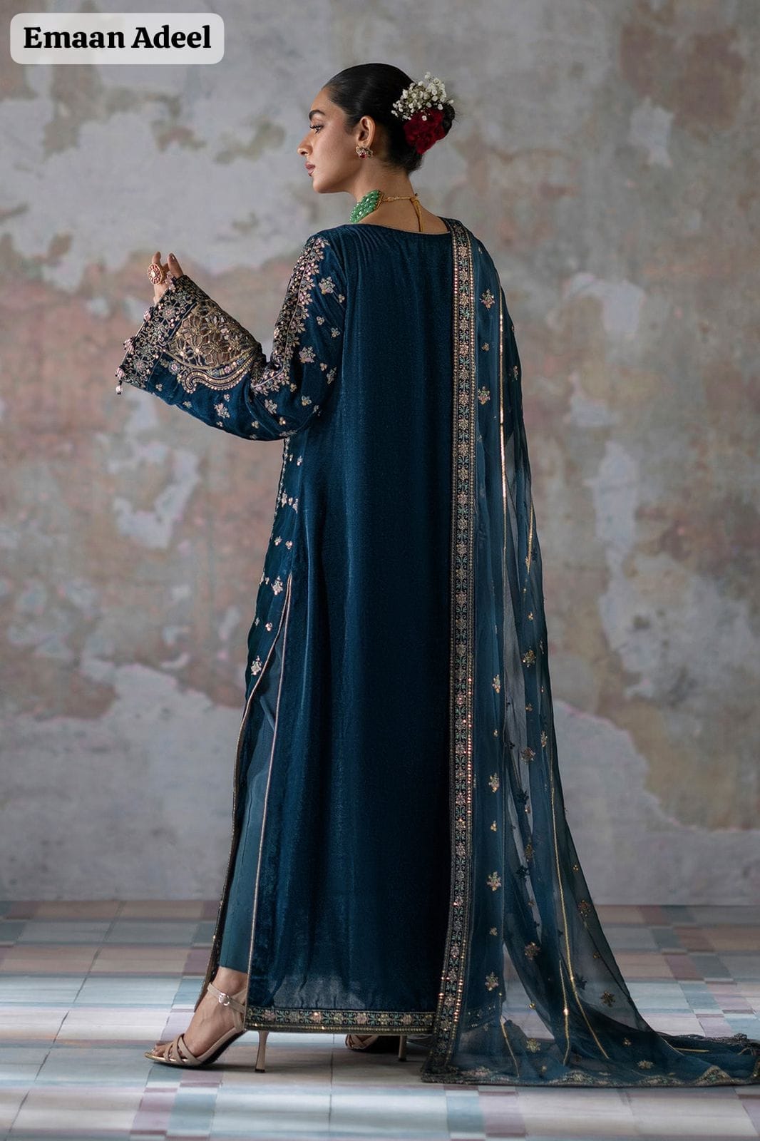 Unstitched 3 Piece Heavy Embroidered Velvet Suit – Zink Blue