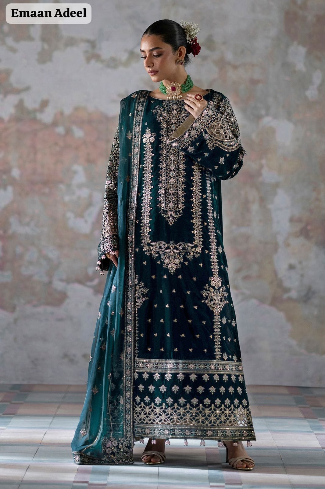 Unstitched 3 Piece Heavy Embroidered Velvet Suit – Zink Blue